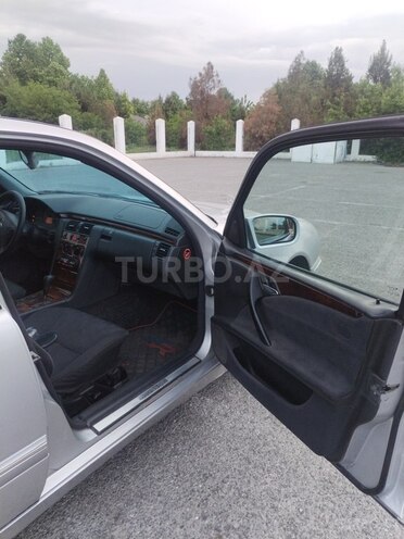 Mercedes E 320 2000, 350,000 km - 3.2 l - Bərdə