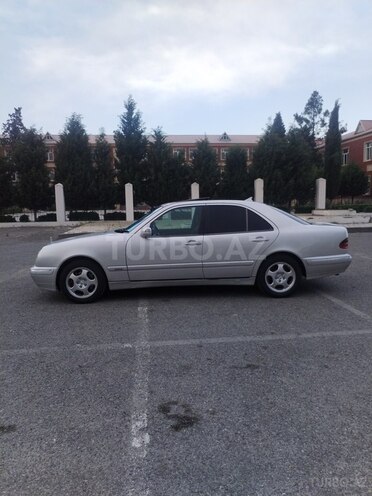 Mercedes E 320 2000, 350,000 km - 3.2 l - Bərdə