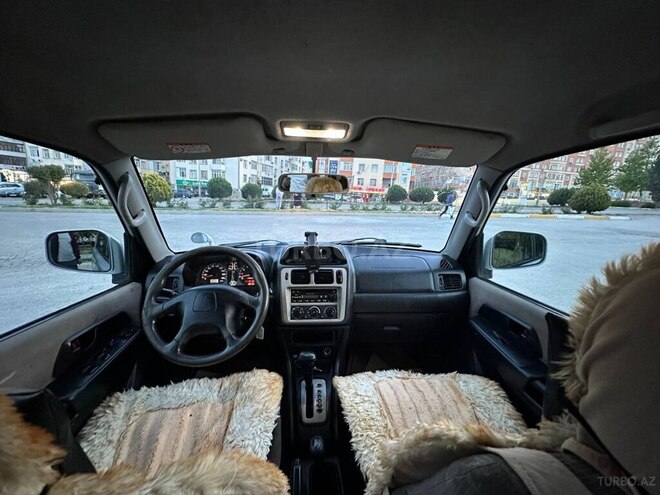 Mitsubishi Pajero io 2003, 461,467 km - 2.0 l - Bakı