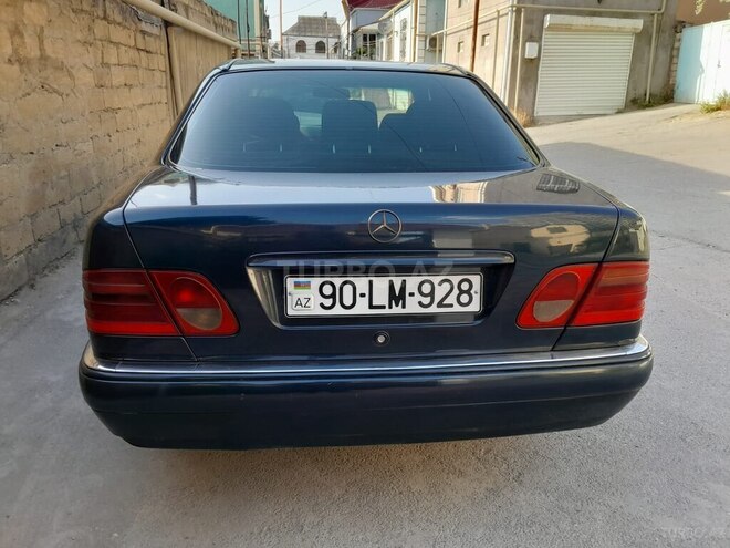 Mercedes E 220 d 1999, 465,140 km - 2.2 л - Bakı