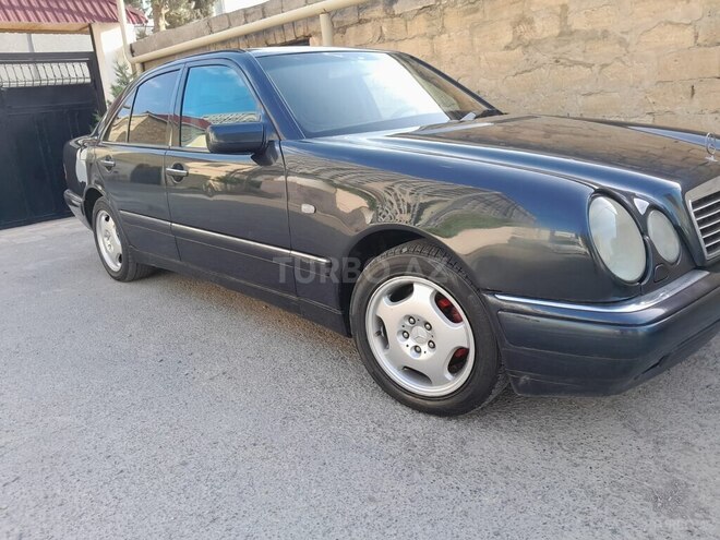 Mercedes E 220 d 1999, 465,140 km - 2.2 л - Bakı
