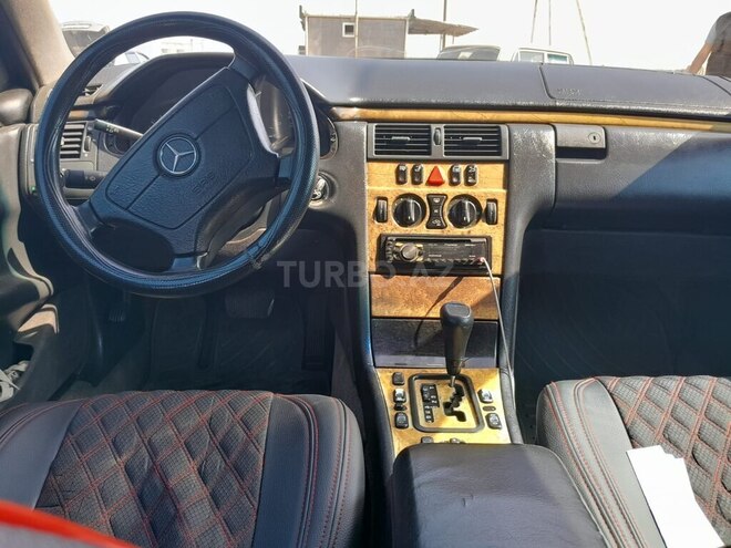 Mercedes E 220 d 1999, 465,140 km - 2.2 л - Bakı