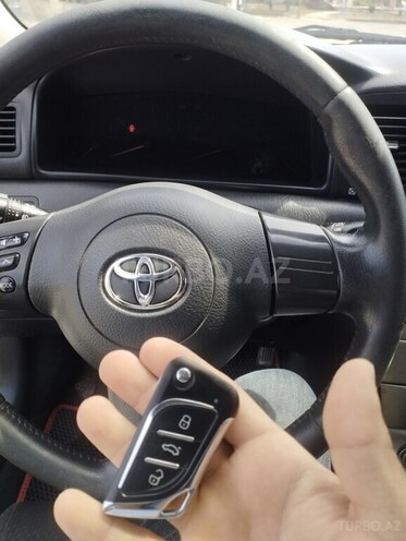 Toyota Corolla 2006, 277,000 km - 1.4 l - Sumqayıt