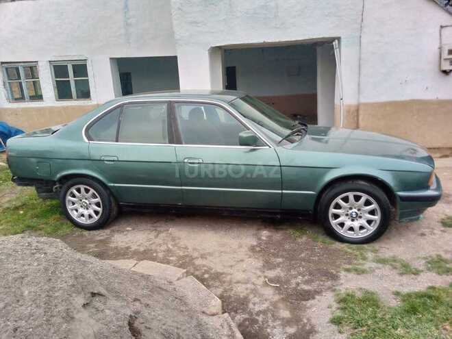 BMW 520 1989, 199,999 km - 2.0 l - Quba