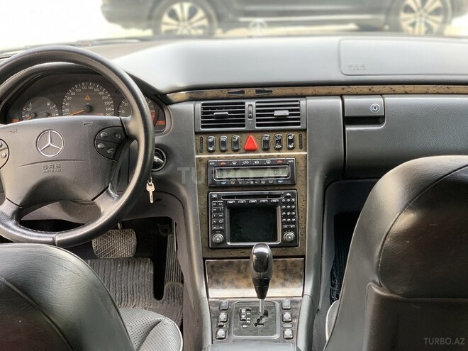 Mercedes E 320 2001, 360,015 km - 3.2 l - Bakı
