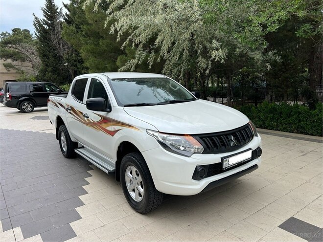 Mitsubishi L200 2016, 130,000 km - 2.5 l - Bakı