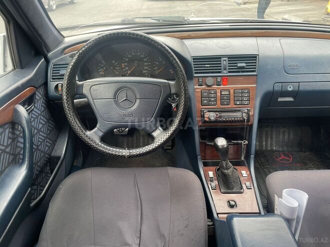 Mercedes C 200 1995, 322,000 km - 2.0 л - Bakı