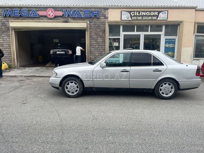 Mercedes C 200 1995, 322,000 km - 2.0 л - Bakı