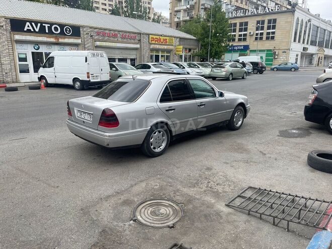 Mercedes C 200 1995, 322,000 km - 2.0 л - Bakı