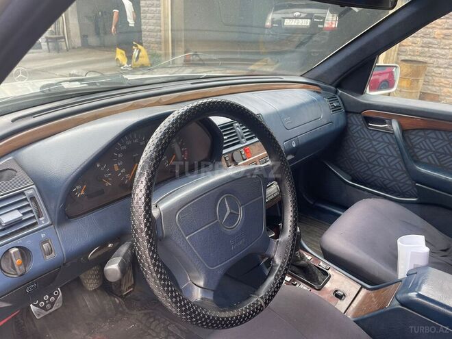 Mercedes C 200 1995, 322,000 km - 2.0 л - Bakı