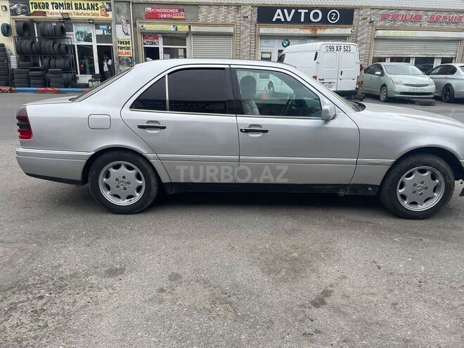 Mercedes C 200 1995, 322,000 km - 2.0 л - Bakı