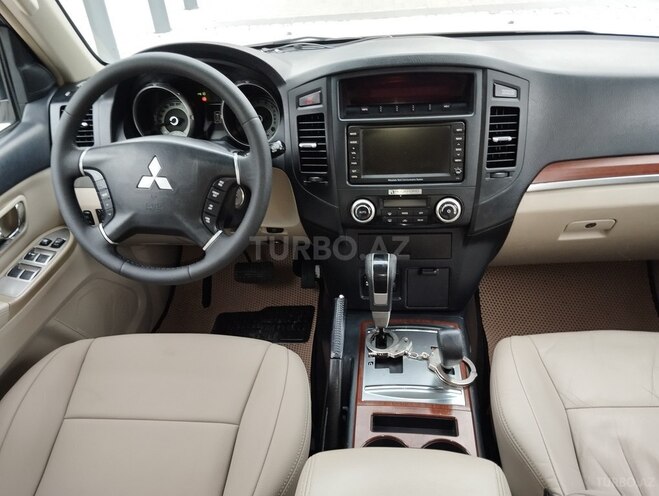 Mitsubishi Pajero 2007, 304,000 km - 3.2 л - Bakı