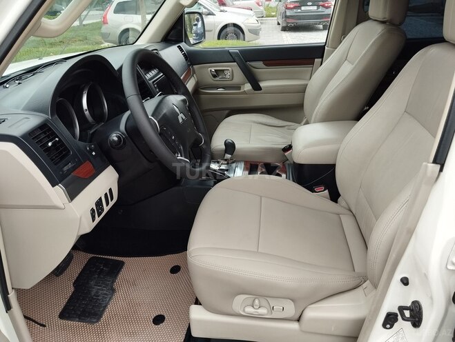 Mitsubishi Pajero 2007, 304,000 km - 3.2 л - Bakı