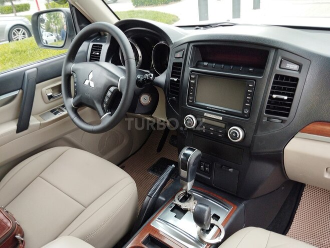 Mitsubishi Pajero 2007, 304,000 km - 3.2 л - Bakı