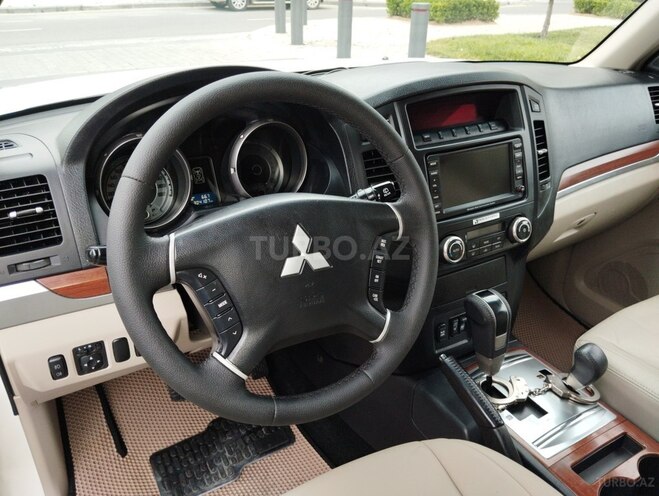 Mitsubishi Pajero 2007, 304,000 km - 3.2 л - Bakı