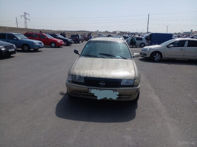 Opel Astra 1996, 318,354 km - 1.6 l - Sumqayıt