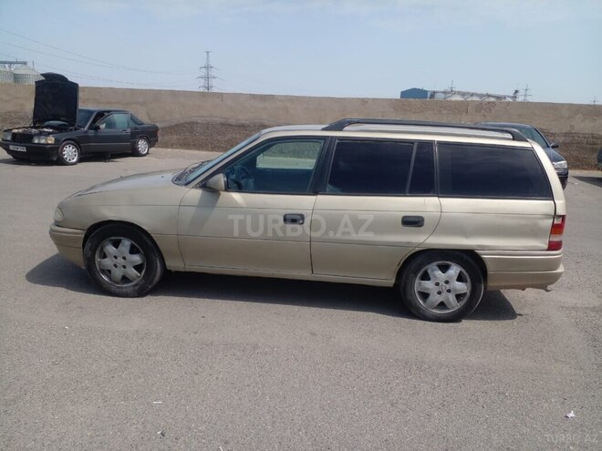 Opel Astra 1996, 318,354 km - 1.6 l - Sumqayıt