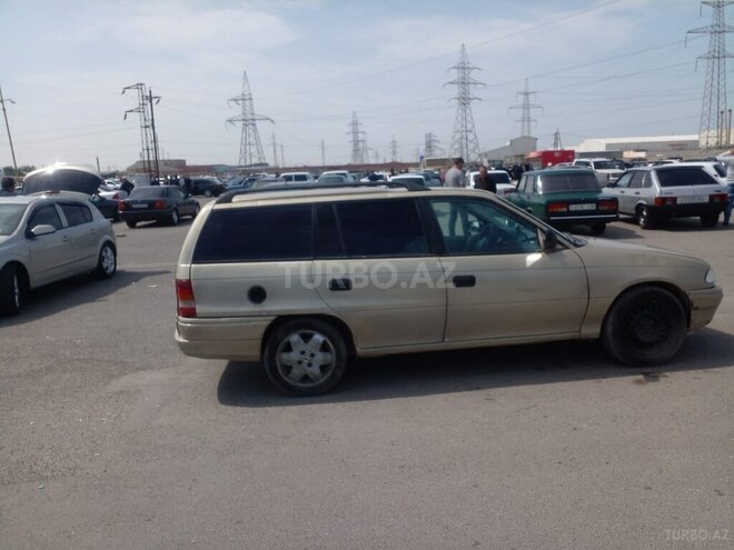 Opel Astra 1996, 318,354 km - 1.6 l - Sumqayıt