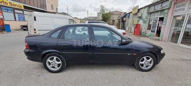 Opel Vectra 1999, 280,000 km - 2.0 l - Bakı