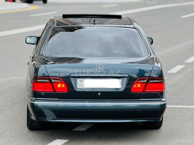 Mercedes E 240 2001, 292,000 km - 2.6 l - Bakı