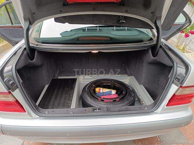Mercedes E 240 1999, 268,000 km - 2.6 л - Xırdalan