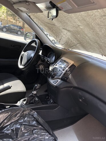 Hyundai i30 2011, 161,000 km - 1.4 л - Bakı