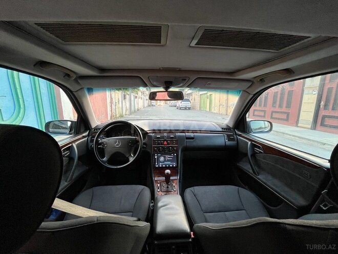 Mercedes E 240 2000, 335,000 km - 2.4 l - Bakı