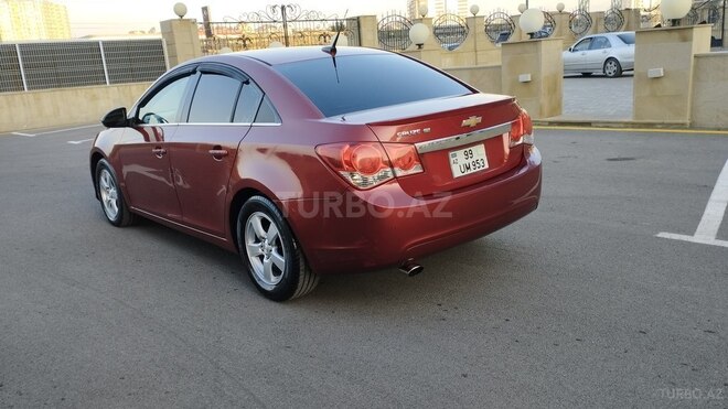 Chevrolet Cruze 2011, 145,300 km - 1.4 л - Qax