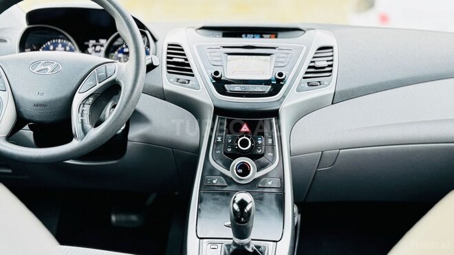 Hyundai Elantra 2015, 96,700 km - 1.8 l - Bakı