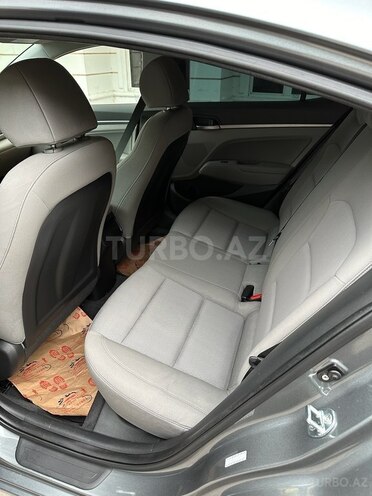 Hyundai Elantra 2018, 26,500 km - 2.0 l - Bakı