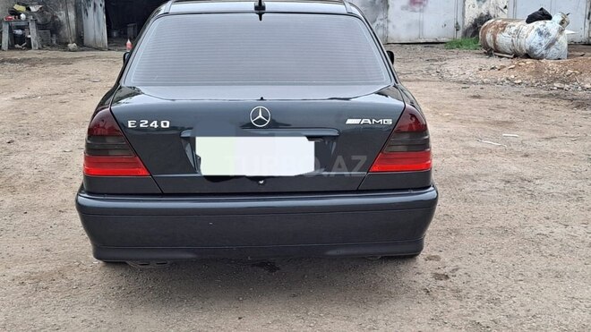 Mercedes C 240 1999, 235,000 km - 2.4 л - Tovuz