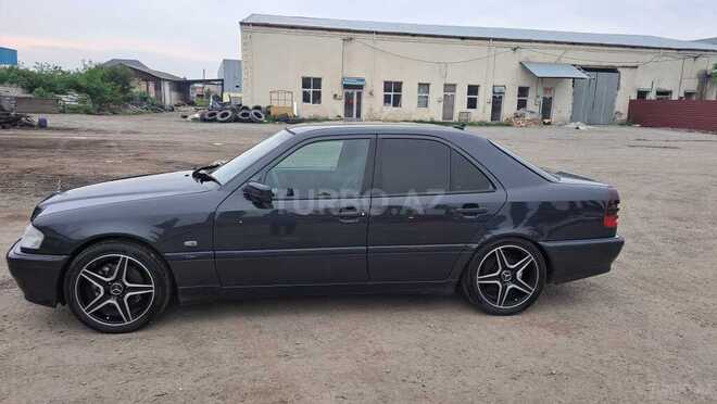 Mercedes C 240 1999, 235,000 km - 2.4 л - Tovuz