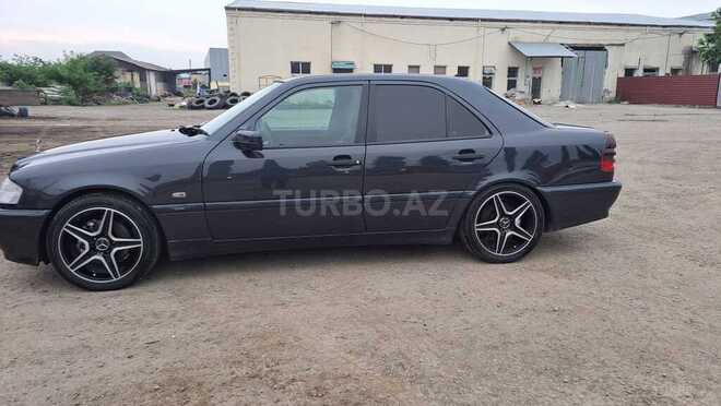 Mercedes C 240 1999, 235,000 km - 2.4 л - Tovuz