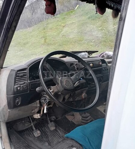 GAZ 3302-744 2003, 300,000 km - 2.4 l - Qazax