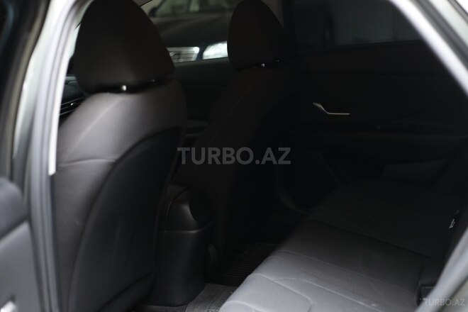 Hyundai Elantra 2022, 18,000 km - 1.6 l - Bakı