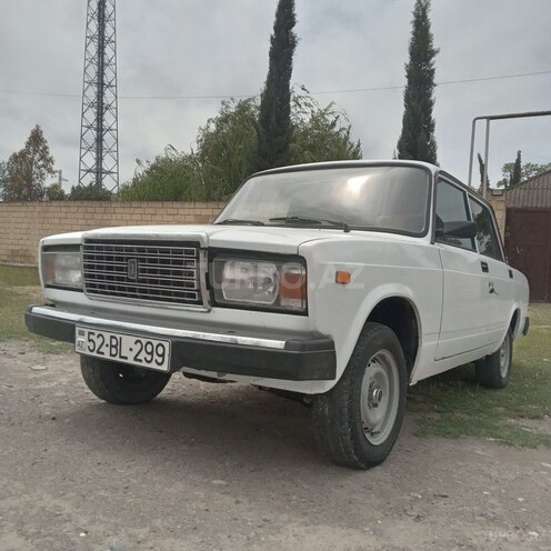 LADA (VAZ) 2107 2004, 99,000 km - 1.6 l - Salyan