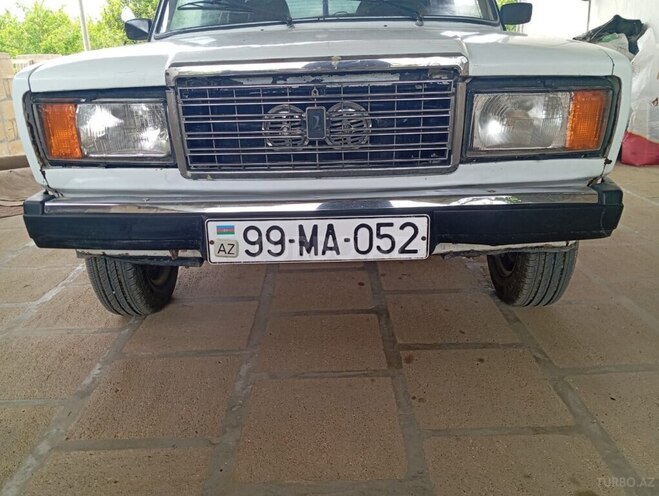 LADA (VAZ) 2107 2003, 99,582 km - 1.6 l - Salyan