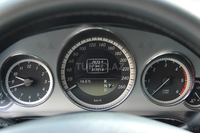 Mercedes E 220 d 2011, 322,000 km - 2.2 l - Bakı