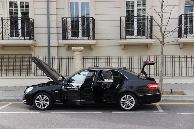 Mercedes E 220 d 2011, 322,000 km - 2.2 l - Bakı