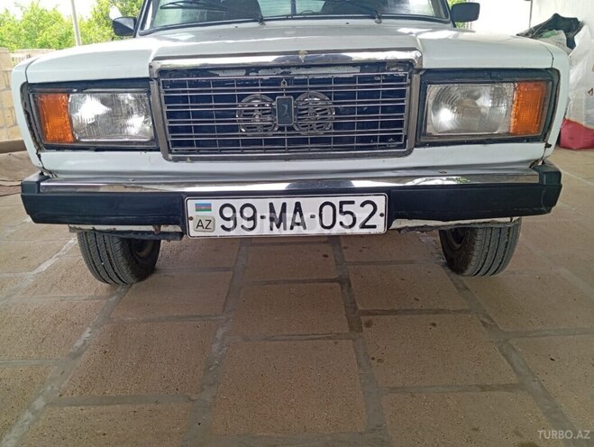 LADA (VAZ) 2107 2003, 111,000 km - 1.6 л - Salyan