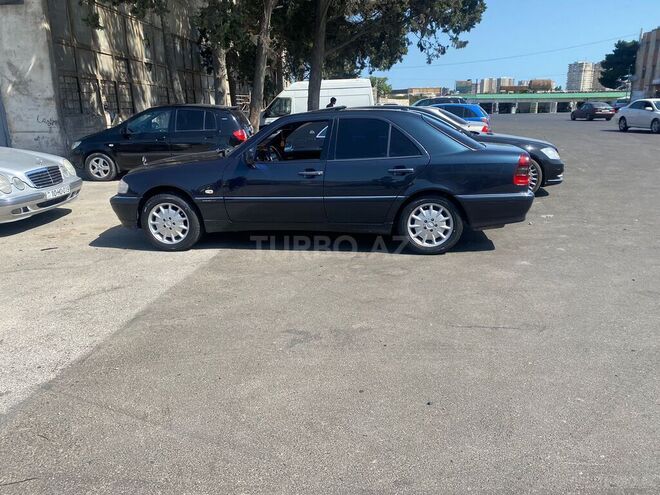 Mercedes C 240 1999, 400,000 km - 2.4 l - Şəki