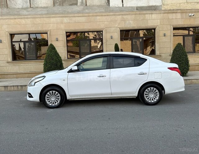 Nissan Sunny 2015, 67,000 km - 1.2 l - Bakı