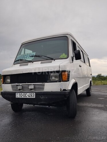 Mercedes 208 D 1991, 666,666 km - 2.4 l - Mingəçevir