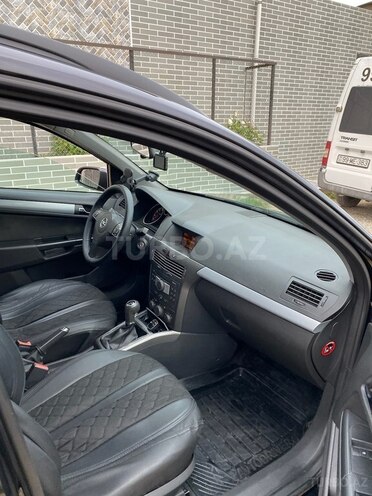 Opel Astra 2005, 261,000 km - 1.4 l - Bakı