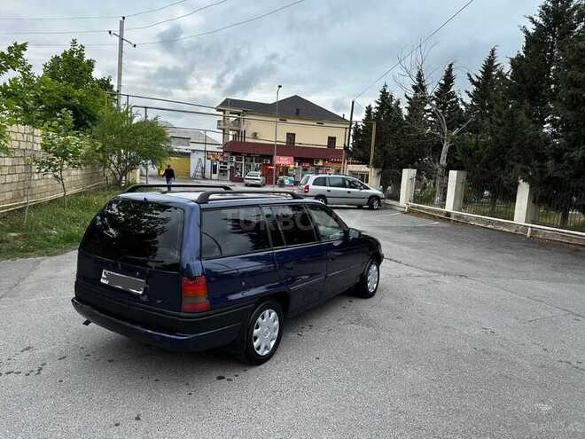 Opel Astra 1996, 260,000 km - 1.6 л - Xırdalan