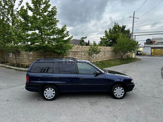 Opel Astra 1996, 260,000 km - 1.6 л - Xırdalan