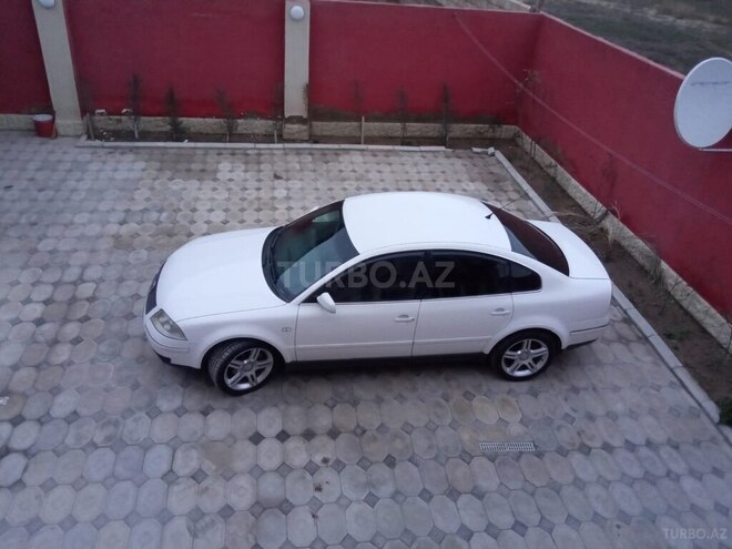 Volkswagen Passat 2003, 330,000 km - 1.8 л - Bakı
