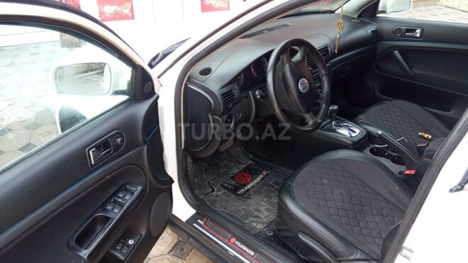 Volkswagen Passat 2003, 330,000 km - 1.8 л - Bakı