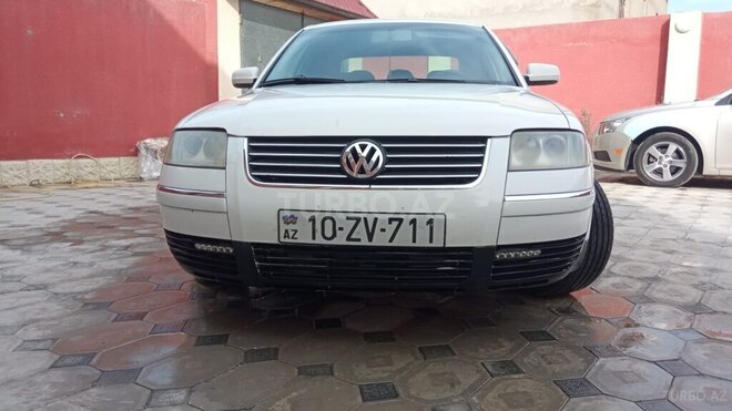 Volkswagen Passat 2003, 330,000 km - 1.8 л - Bakı