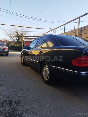 Mercedes E 240 1998, 331,000 km - 2.4 l - Bakı